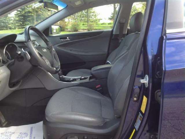 2011 Hyundai Sonata SE 4dr Sedan 6A